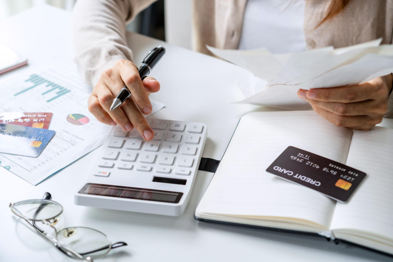 Why Your Debt Continues to Grow Even When You Make Payments?